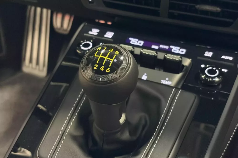 C&aacute;c đại gia c&oacute; xu hướng chọn số s&agrave;n cho xe Porsche 911 GT3 2026- Ảnh 10.