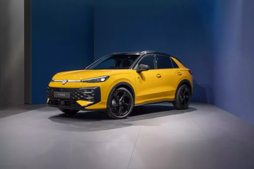 Cận cảnh Volkswagen T-Roc có giá từ 1,1 tỷ đồng, sẽ chỉ có tùy chọn động cơ 1.5 eTSI tại Anh- Ảnh 2. Cận cảnh Volkswagen T-Roc có giá từ 1,1 tỷ đồng, sẽ chỉ có tùy chọn động cơ 1.5 eTSI tại Anh- Ảnh 2.