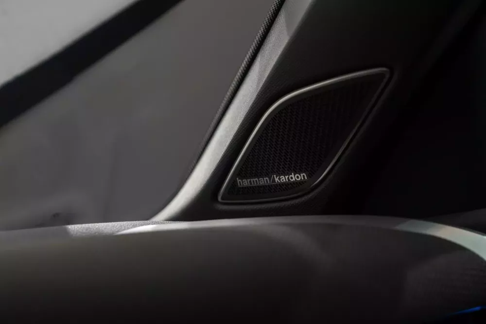 Cận cảnh Volkswagen T-Roc có giá từ 1,1 tỷ đồng, sẽ chỉ có tùy chọn động cơ 1.5 eTSI tại Anh- Ảnh 20. Cận cảnh Volkswagen T-Roc có giá từ 1,1 tỷ đồng, sẽ chỉ có tùy chọn động cơ 1.5 eTSI tại Anh- Ảnh 20.