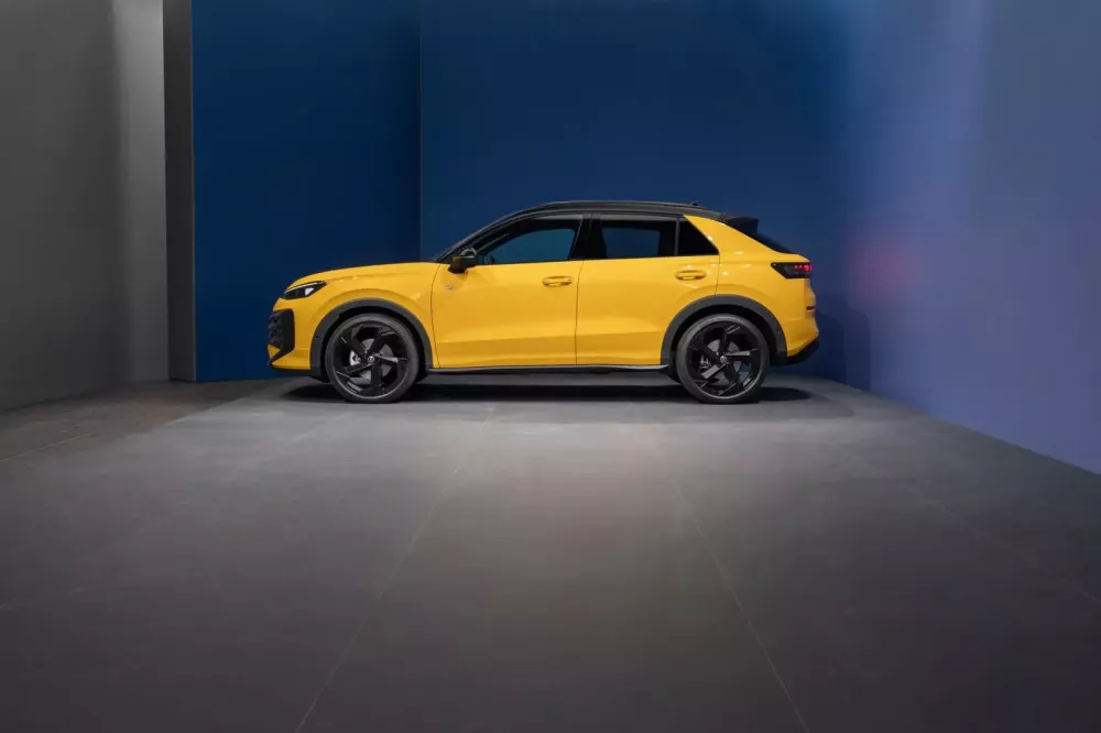 Cận cảnh Volkswagen T-Roc có giá từ 1,1 tỷ đồng, sẽ chỉ có tùy chọn động cơ 1.5 eTSI tại Anh- Ảnh 4. Cận cảnh Volkswagen T-Roc có giá từ 1,1 tỷ đồng, sẽ chỉ có tùy chọn động cơ 1.5 eTSI tại Anh- Ảnh 4.