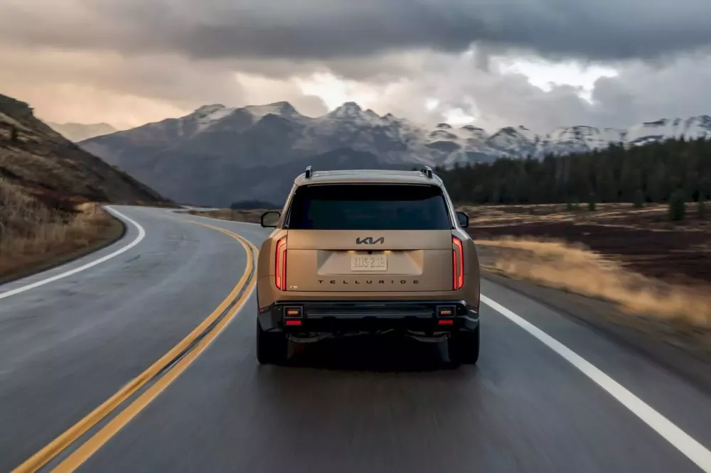 Không không đây không phải Range Rover mới, đây là Kia Telluride hoàn toàn mới có giá chỉ 1 tỷ đồng- Ảnh 6. Không không đây không phải Range Rover mới, đây là Kia Telluride hoàn toàn mới có giá chỉ 1 tỷ đồng- Ảnh 6.