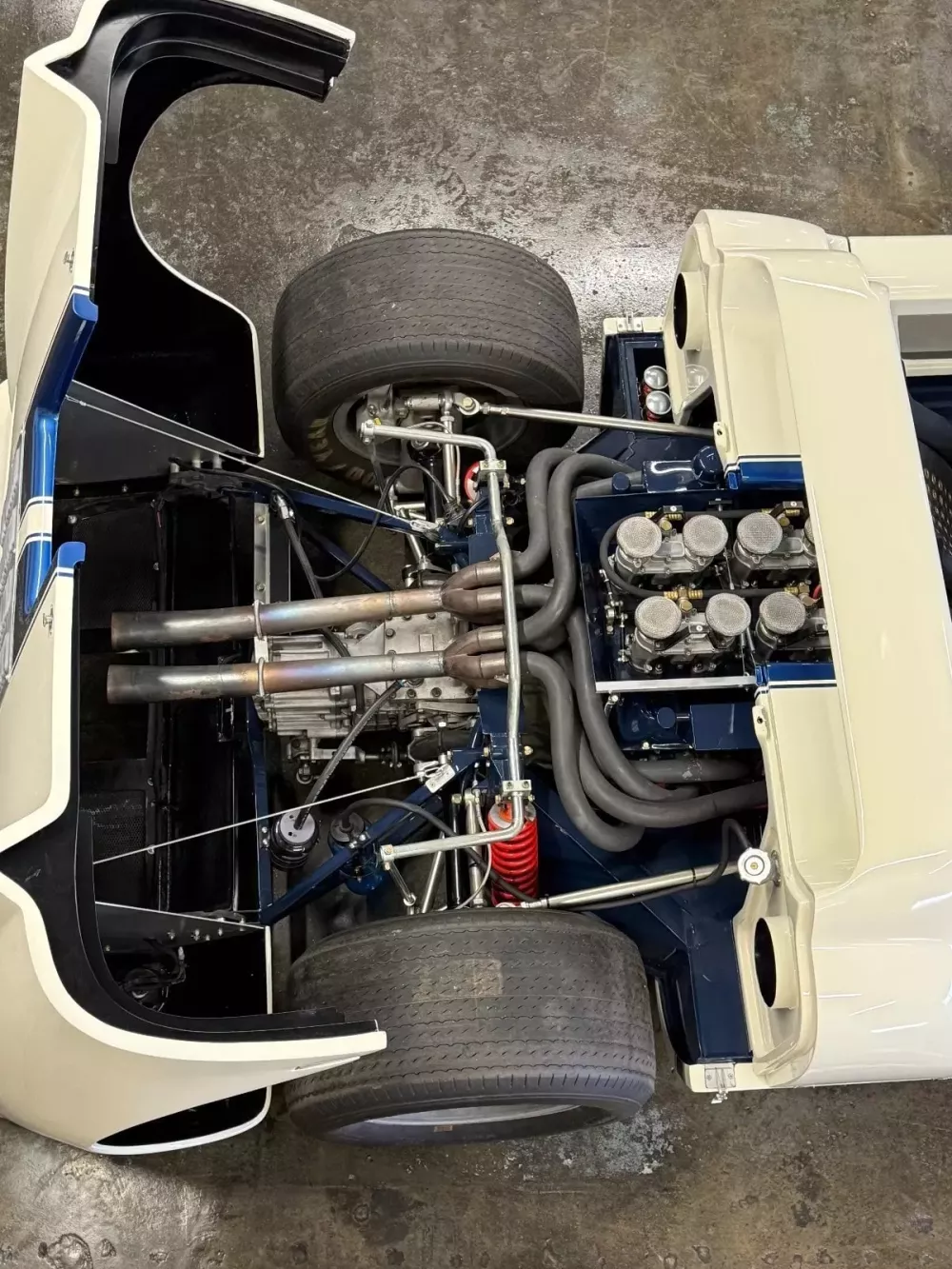 Ford GT40 Le Mans Prototype chính hãng năm 1965 đang được rao bán, giá bằng biệt thự triệu USD- Ảnh 16. Ford GT40 Le Mans Prototype chính hãng năm 1965 đang được rao bán, giá bằng biệt thự triệu USD- Ảnh 16.