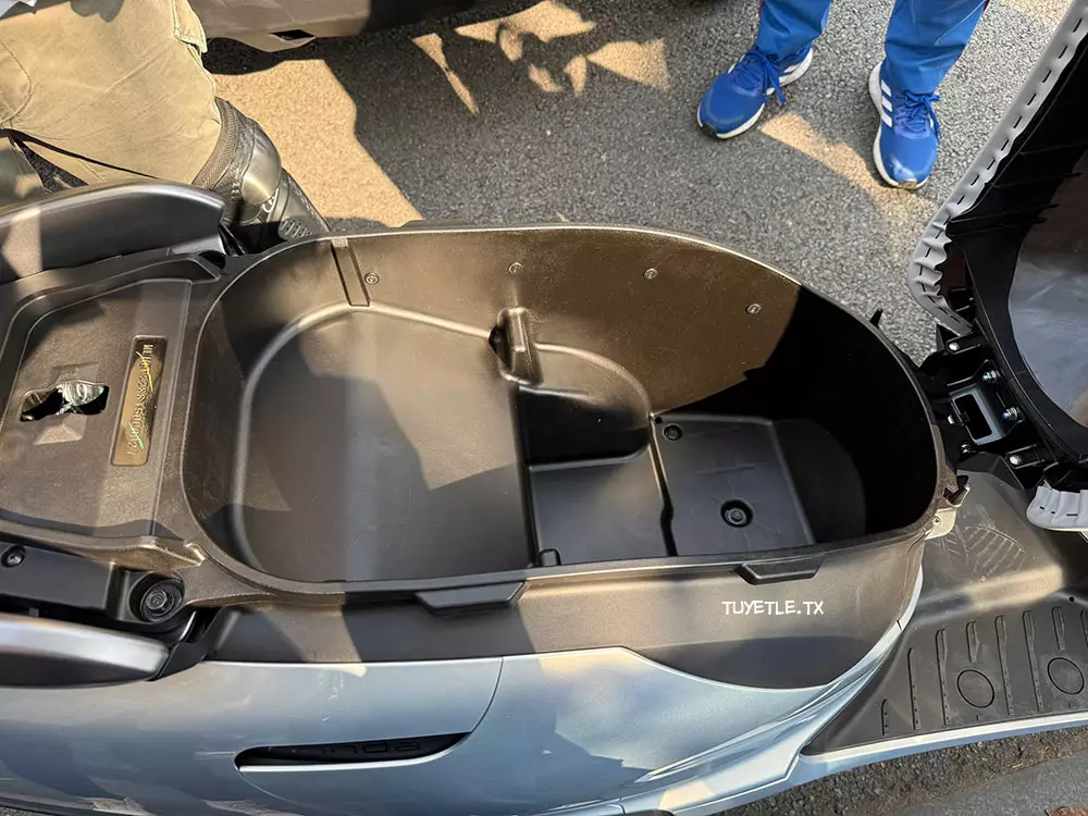 Cốp c&oacute; thể t&iacute;ch 26 l&iacute;t của Honda UC3