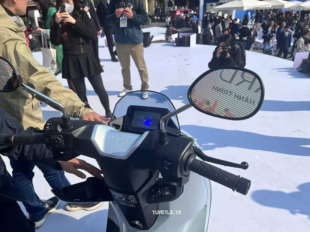 Bảng đồng hồ của Honda UC3