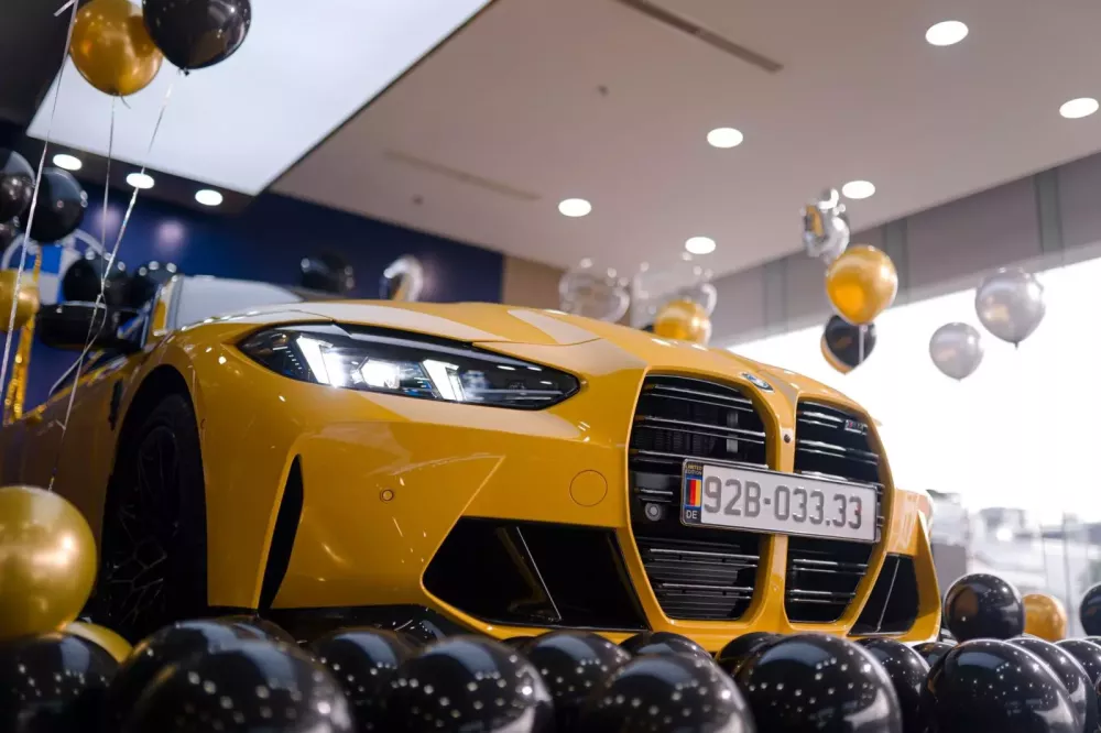 Cận cảnh BMW M4 Competition của người y&ecirc;u xe Đ&agrave; Nẵng mới tậu: M&agrave;u sơn c&aacute; t&iacute;nh, chơi lu&ocirc;n biển tứ qu&yacute; cho đẹp- Ảnh 8.