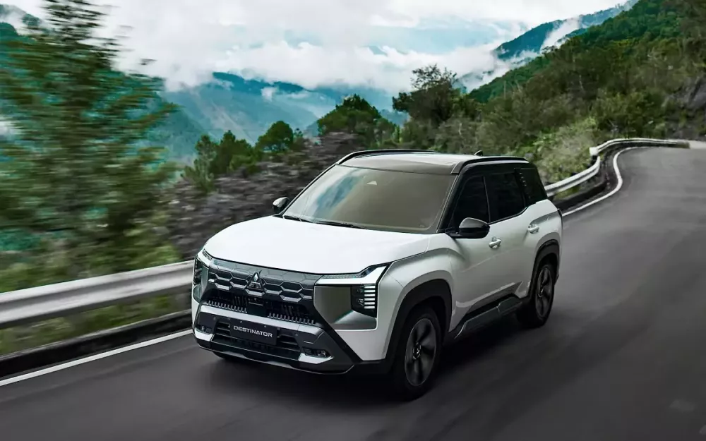 10 &ocirc; t&ocirc; b&aacute;n chạy nhất Việt Nam trong th&aacute;ng 12/2025: Mitsubishi Destinator lọt top ngay sau khi ra mắt - Ảnh 8.