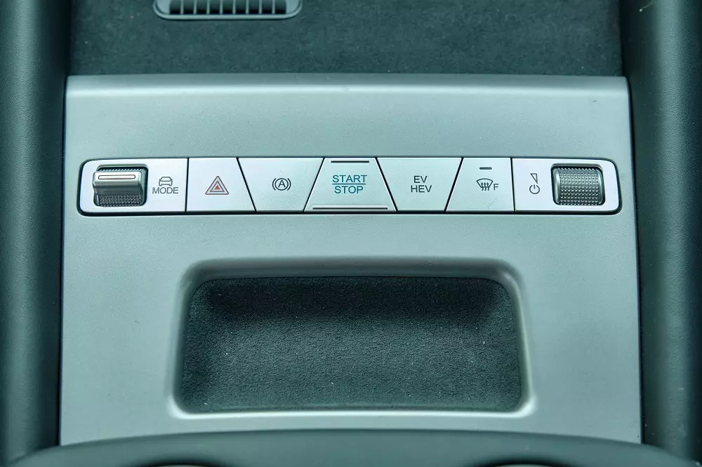 BYD M9: Khi c&ocirc;ng nghệ đem tới những giờ ph&uacute;t hưởng thụ tĩnh lặng - Ảnh 9.