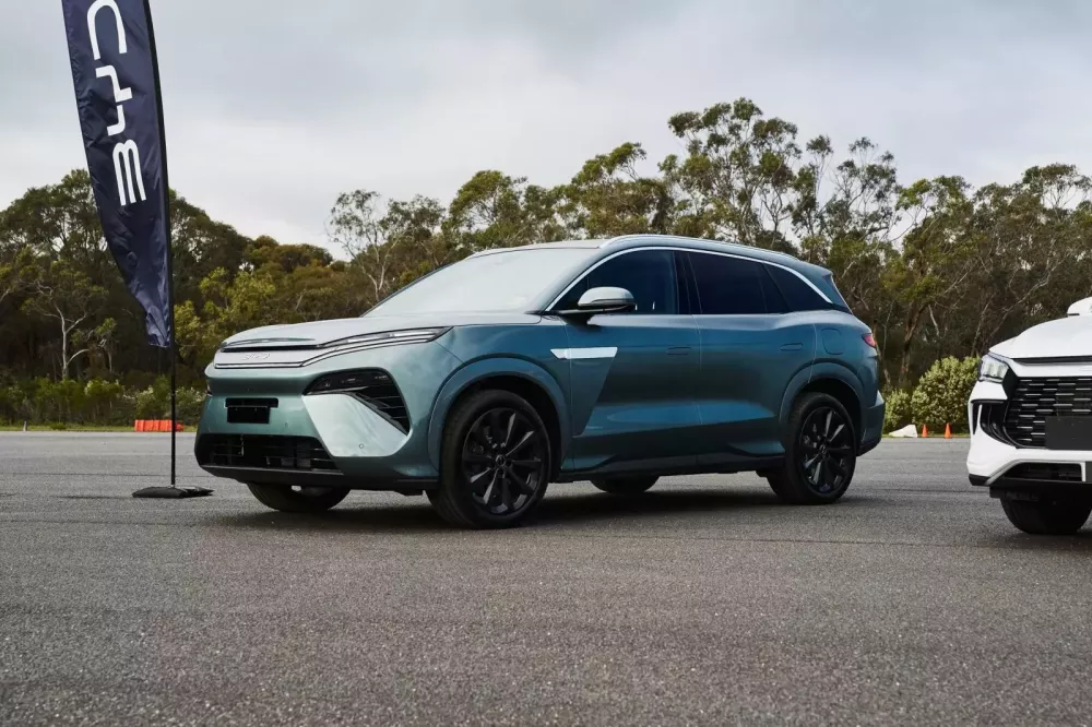 BYD Sealion 8 ch&iacute;nh thức ra mắt xứ sở chuột t&uacute;i với mức gi&aacute; từ 1 tỷ đồng- Ảnh 1.