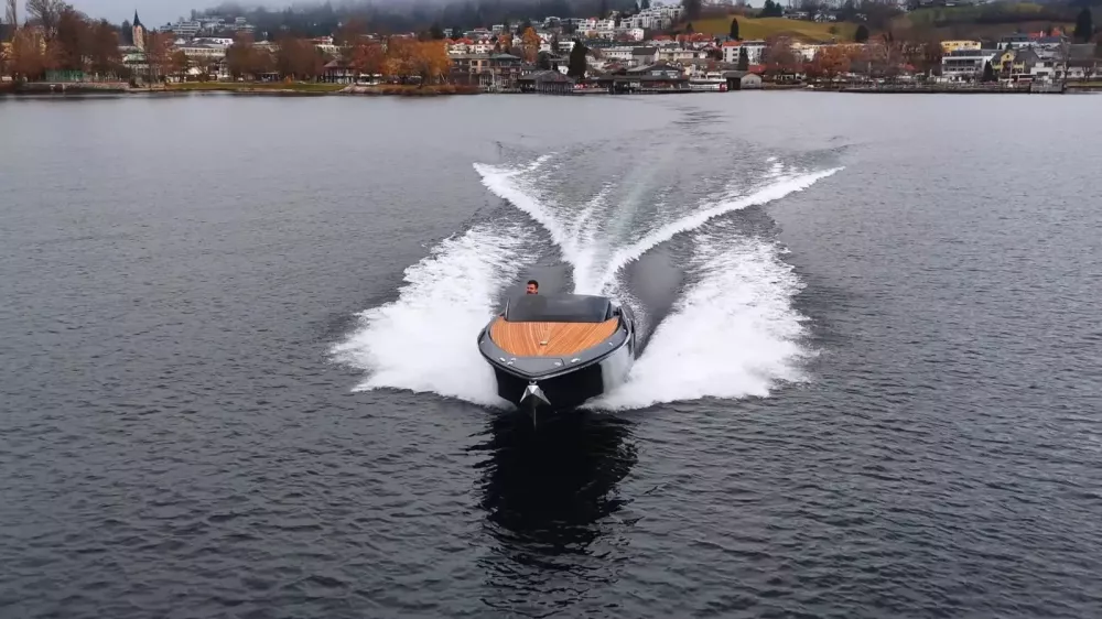 Chi tiết "Porsche Macan" chỉ chạy dưới nước, c&ocirc;ng suất 563 m&atilde; lực- Ảnh 2.