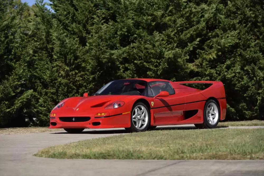 Ferrari F50 đời 1995 chỉ mới lăn bánh 406 km đã được ai đó mua với giá 320 tỷ đồng- Ảnh 2. Ferrari F50 đời 1995 chỉ mới lăn bánh 406 km đã được ai đó mua với giá 320 tỷ đồng- Ảnh 2.