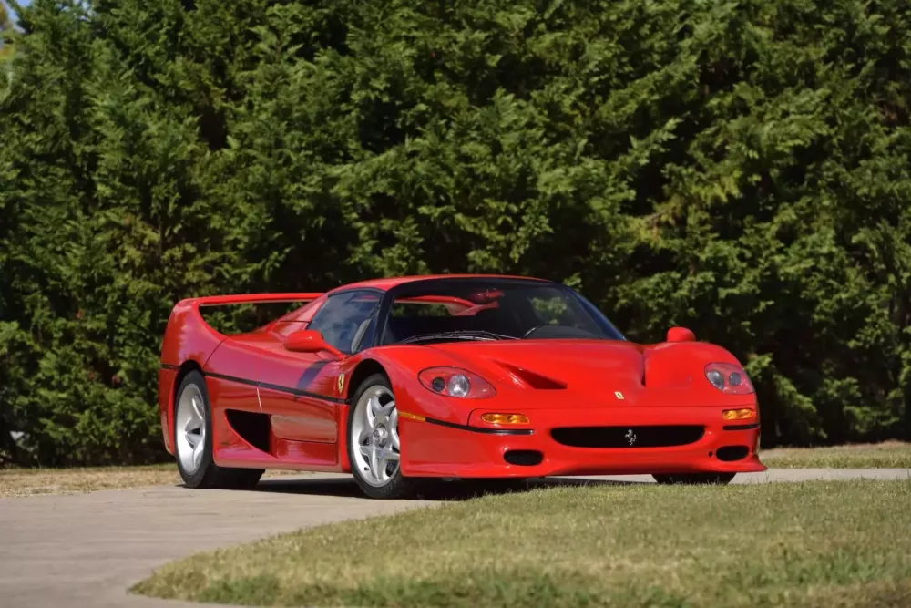 Ferrari F50 đời 1995 chỉ mới lăn bánh 406 km đã được ai đó mua với giá 320 tỷ đồng- Ảnh 3. Ferrari F50 đời 1995 chỉ mới lăn bánh 406 km đã được ai đó mua với giá 320 tỷ đồng- Ảnh 3.