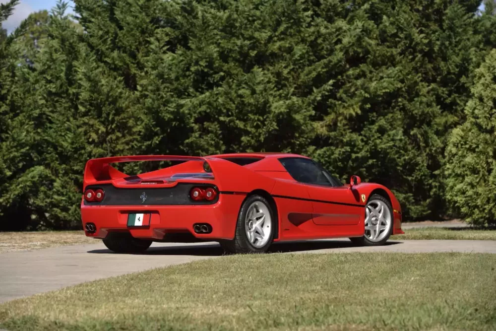 Ferrari F50 đời 1995 chỉ mới lăn bánh 406 km đã được ai đó mua với giá 320 tỷ đồng- Ảnh 5. Ferrari F50 đời 1995 chỉ mới lăn bánh 406 km đã được ai đó mua với giá 320 tỷ đồng- Ảnh 5.