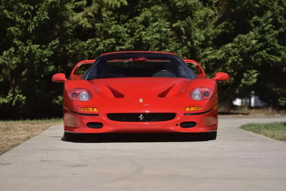 Ferrari F50 đời 1995 chỉ mới lăn bánh 406 km đã được ai đó mua với giá 320 tỷ đồng- Ảnh 1. Ferrari F50 đời 1995 chỉ mới lăn bánh 406 km đã được ai đó mua với giá 320 tỷ đồng- Ảnh 1.