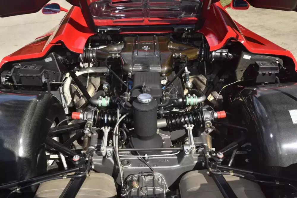 Ferrari F50 đời 1995 chỉ mới lăn bánh 406 km đã được ai đó mua với giá 320 tỷ đồng- Ảnh 14. Ferrari F50 đời 1995 chỉ mới lăn bánh 406 km đã được ai đó mua với giá 320 tỷ đồng- Ảnh 14.