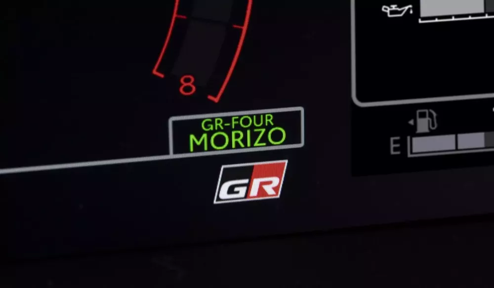 Cận cảnh Toyota GR Yaris Sebastien Ogier: Phi&ecirc;n bản tri &acirc;n d&agrave;nh cho tay đua WRC, giới hạn 200 chiếc- Ảnh 5.