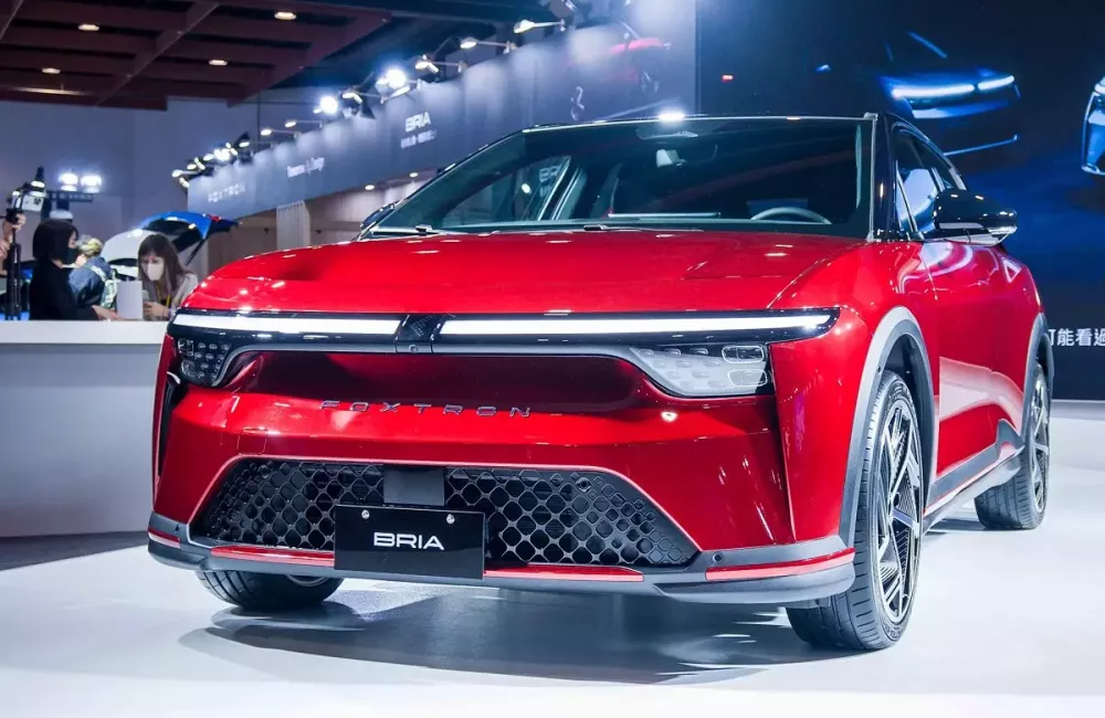 Mẫu xe điện cỡ nhỏ 400 m&atilde; lực mới của Mitsubishi được sản xuất tại c&ugrave;ng nh&agrave; m&aacute;y với iPhone