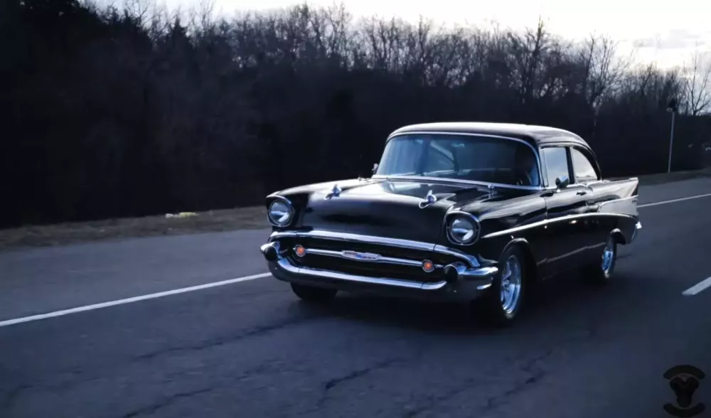 Mua Chevrolet 210 với gi&aacute; 375 đ&ocirc; la l&uacute;c 16 tuổi, 58 năm sau, vẫn l&aacute;i bạn gi&agrave; tr&ecirc;n mọi nẻo đường- Ảnh 3.