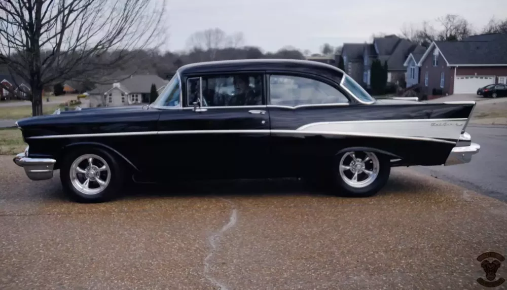 Mua Chevrolet 210 với gi&aacute; 375 đ&ocirc; la l&uacute;c 16 tuổi, 58 năm sau, vẫn l&aacute;i bạn gi&agrave; tr&ecirc;n mọi nẻo đường- Ảnh 2.