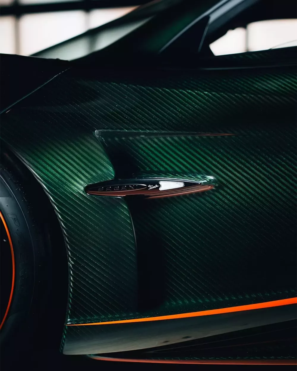 &Ocirc;ng chủ h&atilde;ng xe n&agrave;y được tặng chiếc xe phi&ecirc;n bản đặc biệt nh&acirc;n dịp sinh nhật- Ảnh 5.