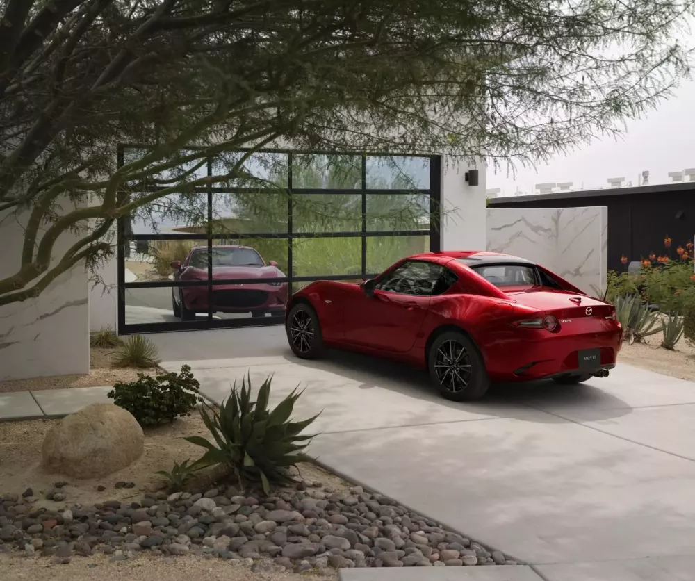 Mazda MX-5 Miata ND bước sang năm sản xuất thứ 11 với gi&aacute; b&aacute;n lẻ đề xuất cao hơn- Ảnh 3.