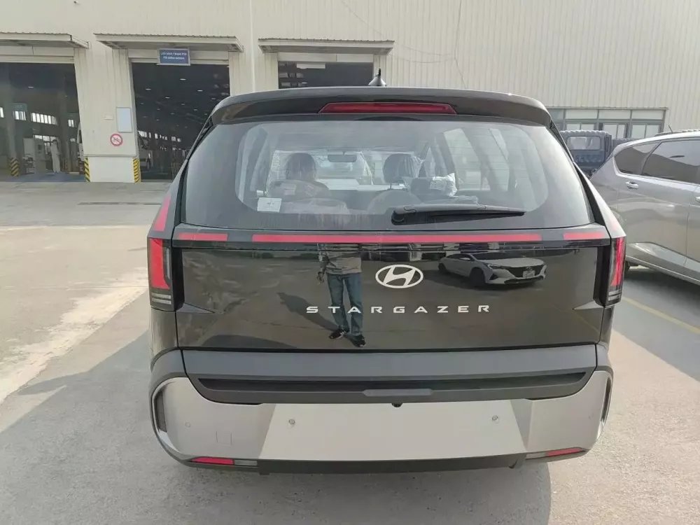 Hyundai Stargazer 2026 xuất hiện tại Việt Nam thuộc phi&ecirc;n bản thường