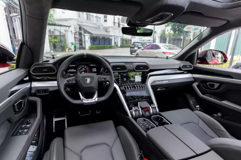 Lamborghini Urus n&agrave;y chỉ trong 1 năm qua đ&atilde; đổi chủ nhiều lần, hiện tiếp tục được chủ mới rao b&aacute;n- Ảnh 4.