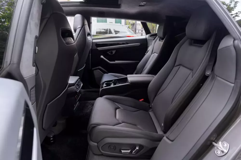 Lamborghini Urus n&agrave;y chỉ trong 1 năm qua đ&atilde; đổi chủ nhiều lần, hiện tiếp tục được chủ mới rao b&aacute;n- Ảnh 5.