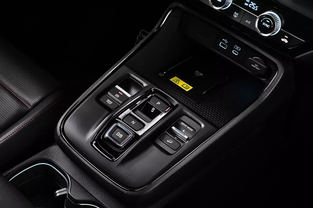 Honda CR-V Hybrid 2026 ch&iacute;nh thức được c&ocirc;ng bố gi&aacute; tại Việt Nam, rẻ hơn đời cũ - Ảnh 5.