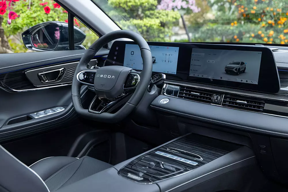 Omoda C5 Hybrid đặt ch&acirc;n đến Việt Nam, c&oacute; thể chạy 930 km chỉ với 1 b&igrave;nh xăng - Ảnh 8.