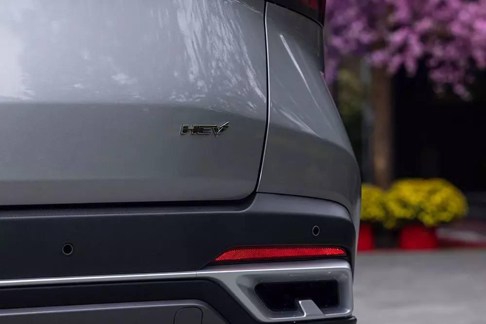 Omoda C5 Hybrid đặt ch&acirc;n đến Việt Nam, c&oacute; thể chạy 930 km chỉ với 1 b&igrave;nh xăng - Ảnh 7.