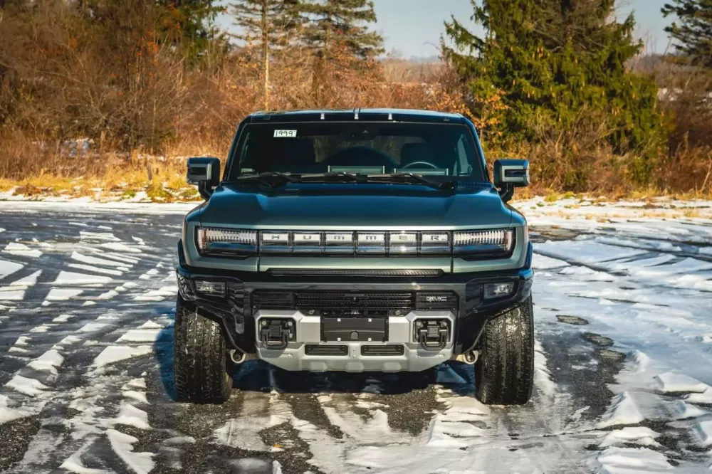 Qua rồi thời kỳ gi&aacute; bị thổi tăng v&egrave;o v&egrave;o, SUV điện Hummer giờ đ&acirc;y c&oacute; gi&aacute; kh&aacute; dễ chịu- Ảnh 1.