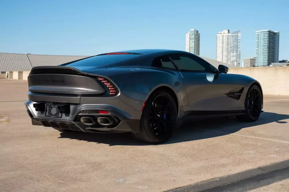 Tậu chiếc Aston Martin Vanquish 2025 hơn nửa triệu đ&ocirc; la nhưng chủ xe nhanh ch&oacute;ng nhận ra điều n&agrave;y- Ảnh 5.
