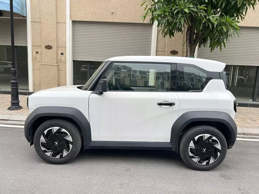 Cận cảnh VinFast VF3 Plus 2026 tại đại l&yacute;, trang bị "xịn s&ograve;" hơn, gi&aacute; ưu đ&atilde;i chưa đến 300 triệu đồng - Ảnh 9.