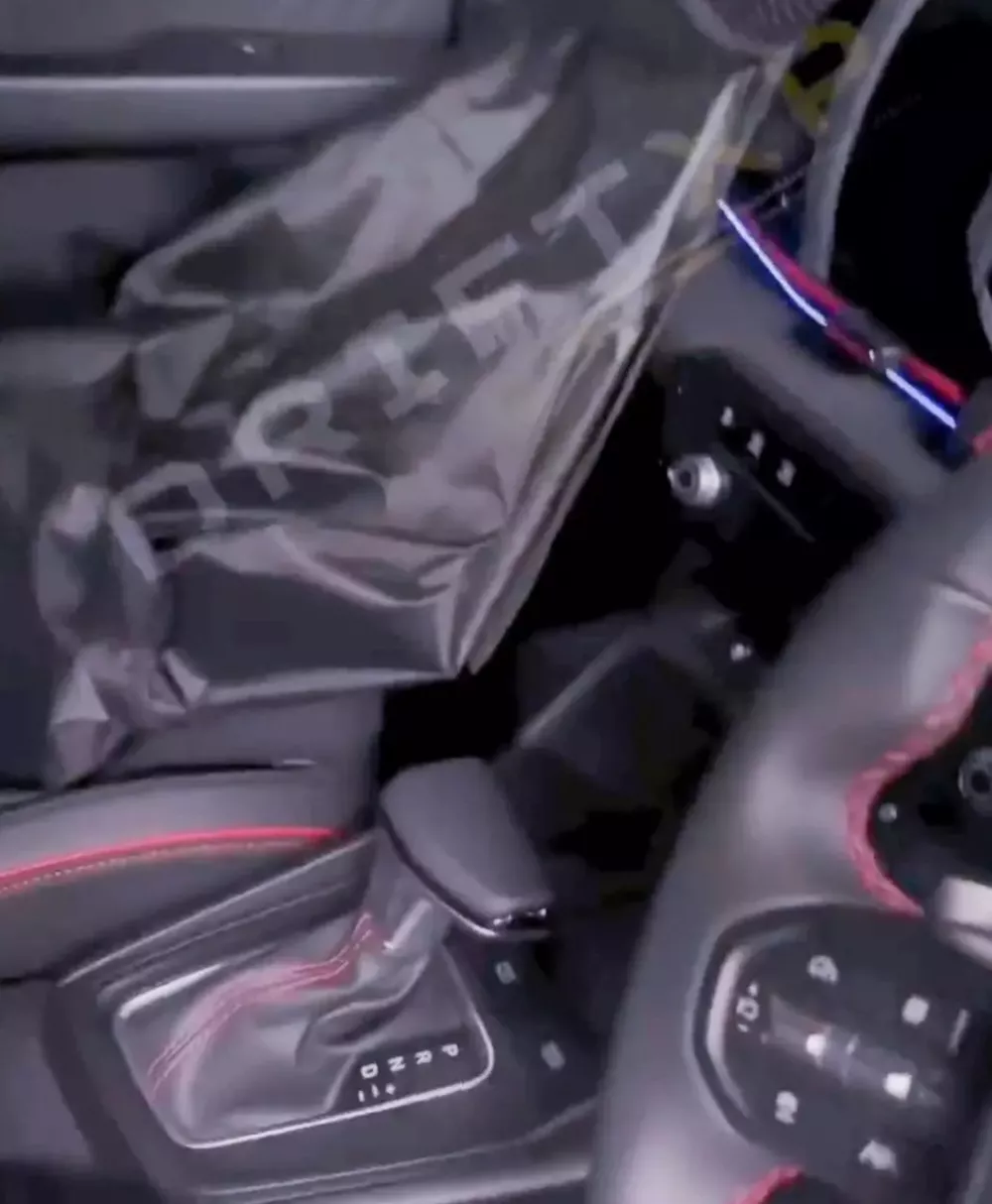 Hyundai Accent 2026 lộ nội thất, c&oacute; th&ecirc;m nhiều trang bị mới, ra mắt v&agrave;o th&aacute;ng sau - Ảnh 4.