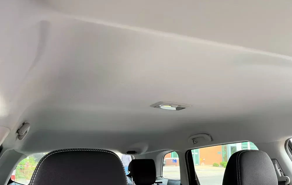 Vật liệu n&agrave;o l&agrave; tốt nhất để bọc trần xe &ocirc; t&ocirc;? - Ảnh 1.