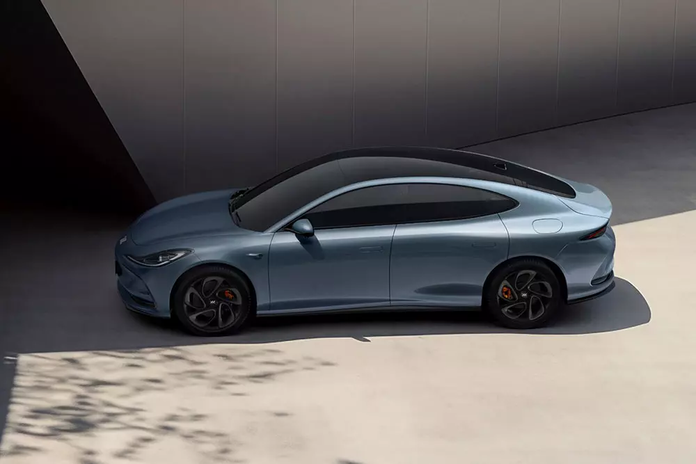 MG IM5 sở hữu k&iacute;ch thước nhỉnh hơn sedan hạng D th&ocirc;ng thường