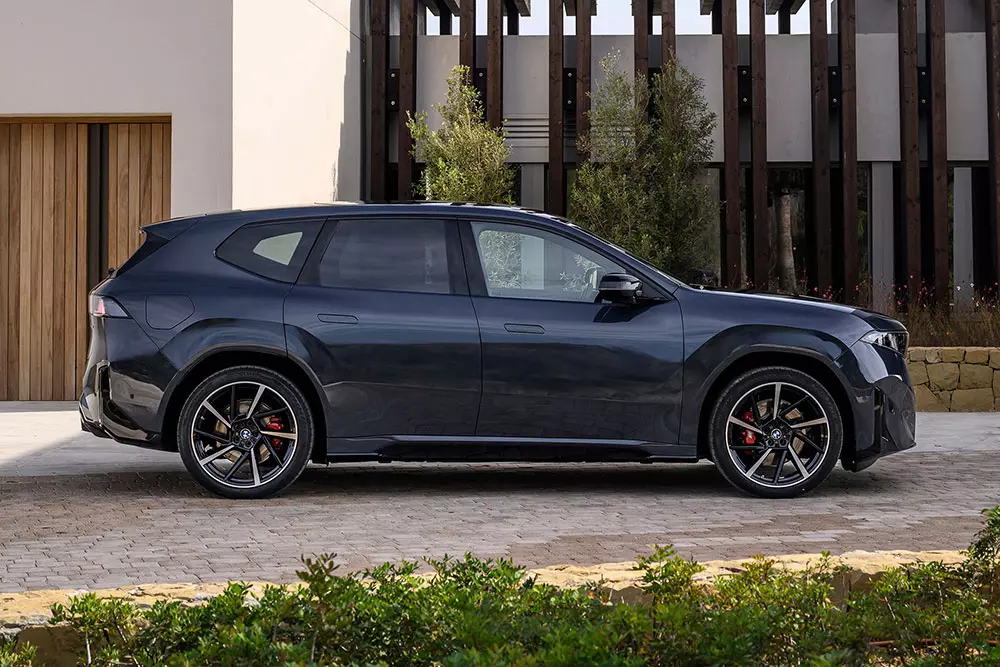 SUV điện hiện đang "ch&aacute;y h&agrave;ng" của BMW rục rịch cập bến Đ&ocirc;ng Nam &Aacute; v&agrave;o th&aacute;ng sau - Ảnh 3.
