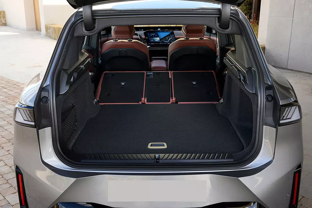 SUV điện hiện đang "ch&aacute;y h&agrave;ng" của BMW rục rịch cập bến Đ&ocirc;ng Nam &Aacute; v&agrave;o th&aacute;ng sau - Ảnh 7.