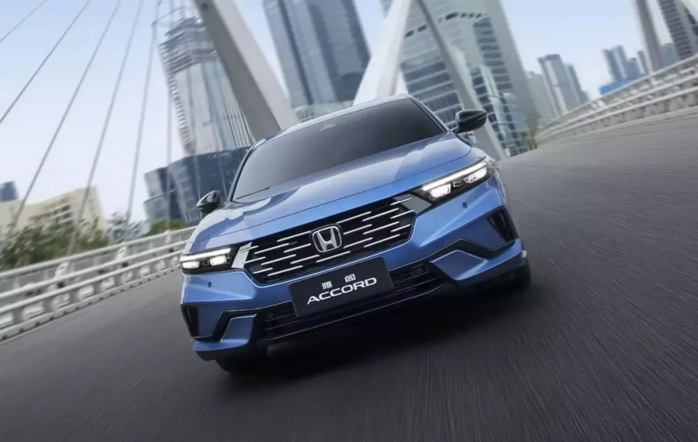 Honda Accord giảm gi&aacute; đến 350 triệu đồng v&igrave; kh&aacute;ch h&agrave;ng trung ni&ecirc;n kh&ocirc;ng c&ograve;n mặn m&agrave; - Ảnh 4.