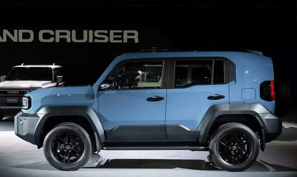 Toyota Land Cruiser FJ bắt đầu được xuất khẩu từ Thái Lan, dự kiến bán tại Việt Nam vào giữa năm nay - Ảnh 4. Toyota Land Cruiser FJ bắt đầu được xuất khẩu từ Thái Lan, dự kiến bán tại Việt Nam vào giữa năm nay - Ảnh 4.
