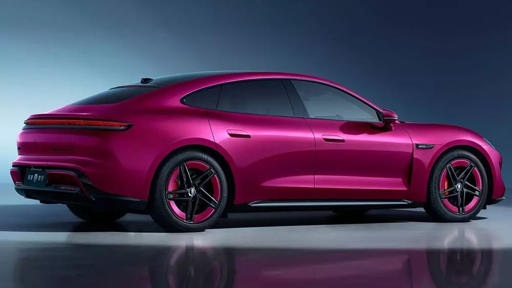 Xe điện "mới toanh" SAIC Z7 gây tranh cãi vì thiết kế "vay mượn" từ Porsche Taycan và Xiaomi SU7 - Ảnh 5. Xe điện "mới toanh" SAIC Z7 gây tranh cãi vì thiết kế "vay mượn" từ Porsche Taycan và Xiaomi SU7 - Ảnh 5.