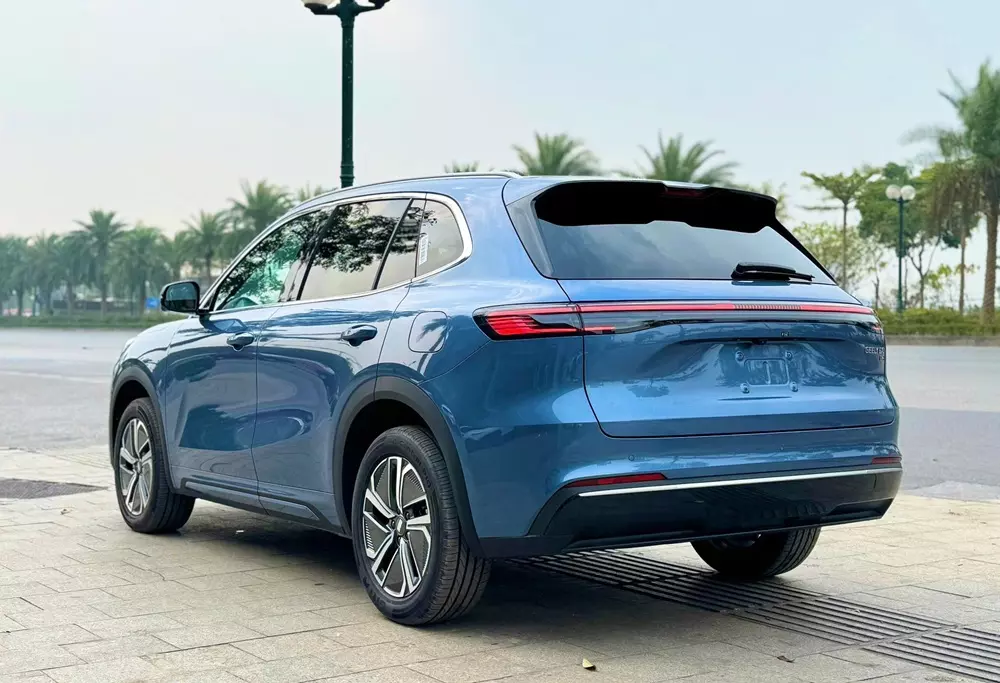 Geely EX5 chạy 130 km mà không tốn xăng đã có mặt tại đại lý Việt, giá từ 840 triệu đồng - Ảnh 8. Geely EX5 chạy 130 km mà không tốn xăng đã có mặt tại đại lý Việt, giá từ 840 triệu đồng - Ảnh 8.