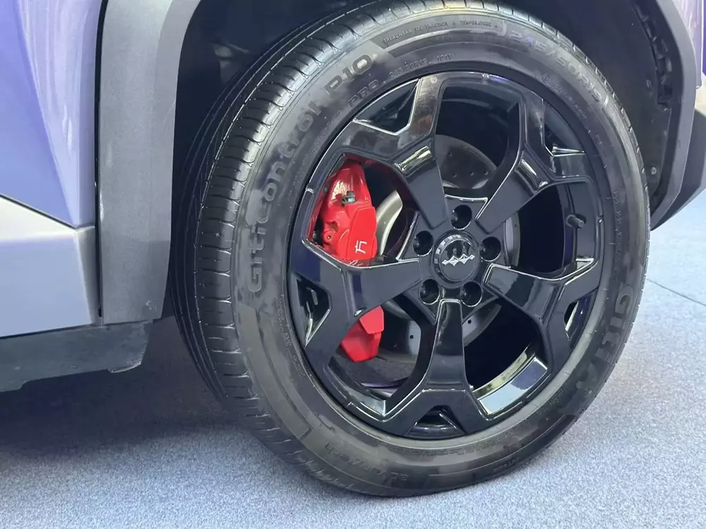 Mẫu SUV cỡ C của BYD có thể bán ở Việt Nam ra mắt phiên bản sạc siêu nhanh, giá chưa đến 600 triệu - Ảnh 8. Mẫu SUV cỡ C của BYD có thể bán ở Việt Nam ra mắt phiên bản sạc siêu nhanh, giá chưa đến 600 triệu - Ảnh 8.