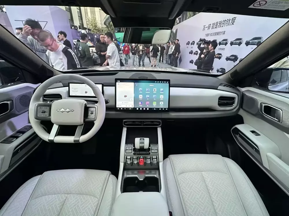 Mẫu SUV cỡ C của BYD có thể bán ở Việt Nam ra mắt phiên bản sạc siêu nhanh, giá chưa đến 600 triệu - Ảnh 5. Mẫu SUV cỡ C của BYD có thể bán ở Việt Nam ra mắt phiên bản sạc siêu nhanh, giá chưa đến 600 triệu - Ảnh 5.