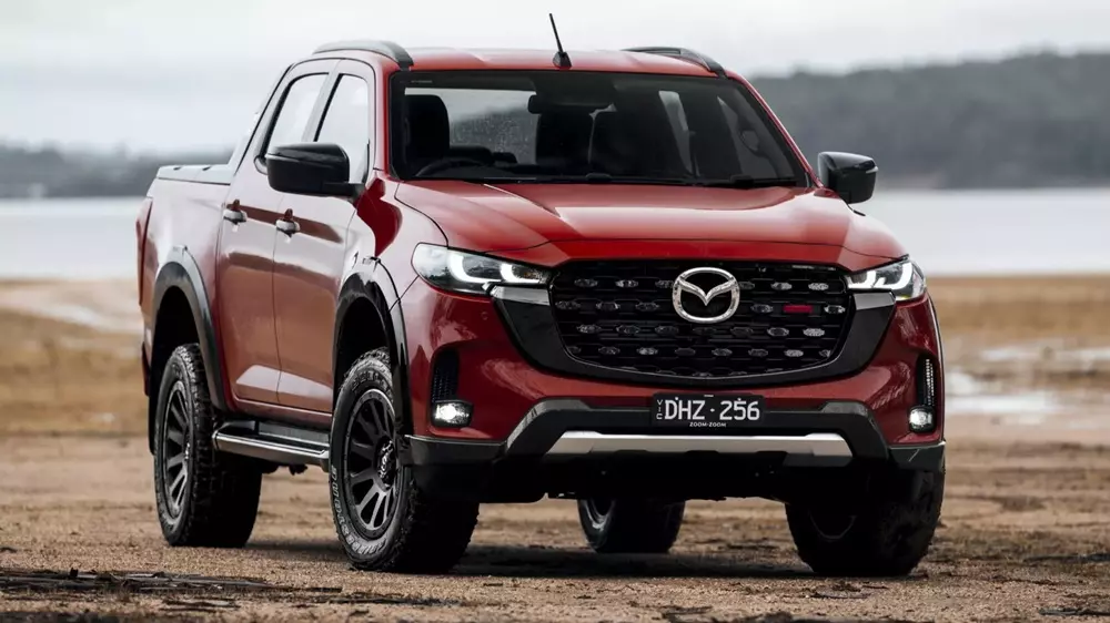 Xe bán tải Mazda BT-50 2026 có thêm 2 phiên bản mới với thiết kế và trang bị ấn tượng hơn - Ảnh 7. Xe bán tải Mazda BT-50 2026 có thêm 2 phiên bản mới với thiết kế và trang bị ấn tượng hơn - Ảnh 7.