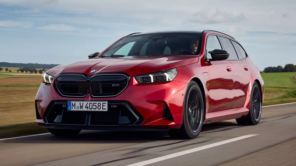 9 mẫu xe gia đ&igrave;nh nhanh v&agrave; mạnh qu&aacute; mức cần thiết - Ảnh 6.