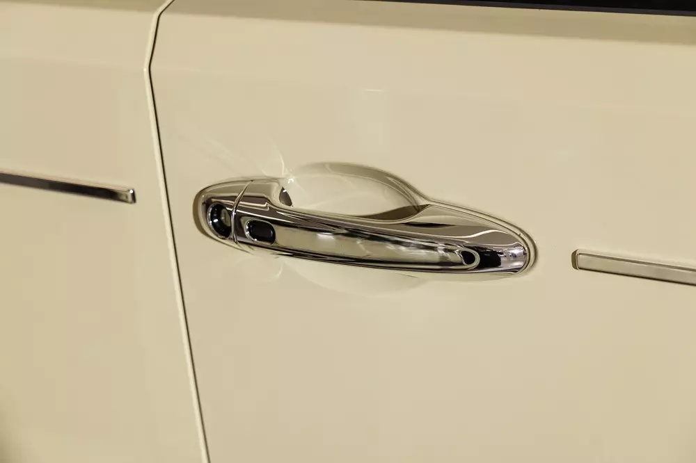 Cận cảnh Toyota Land Cruiser FJ phi&ecirc;n bản Legend với thiết kế nổi bật hơn - Ảnh 7.