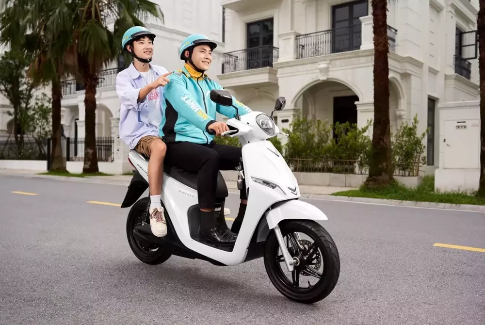 Tài xế Xanh SM Bike được miễn phí thuê, đổi pin trong 3 năm - Ảnh 1. Tài xế Xanh SM Bike được miễn phí thuê, đổi pin trong 3 năm - Ảnh 1.