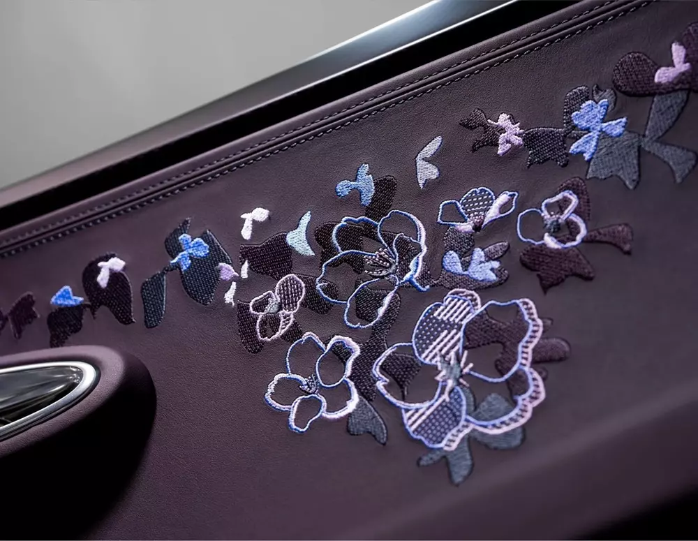 Một người cha đặt mua chiếc siêu xe Bugatti Mistral mà mọi nhà sưu tầm đều sẽ khuyên ông nên từ bỏ - Ảnh 9. Một người cha đặt mua chiếc siêu xe Bugatti Mistral mà mọi nhà sưu tầm đều sẽ khuyên ông nên từ bỏ - Ảnh 9.