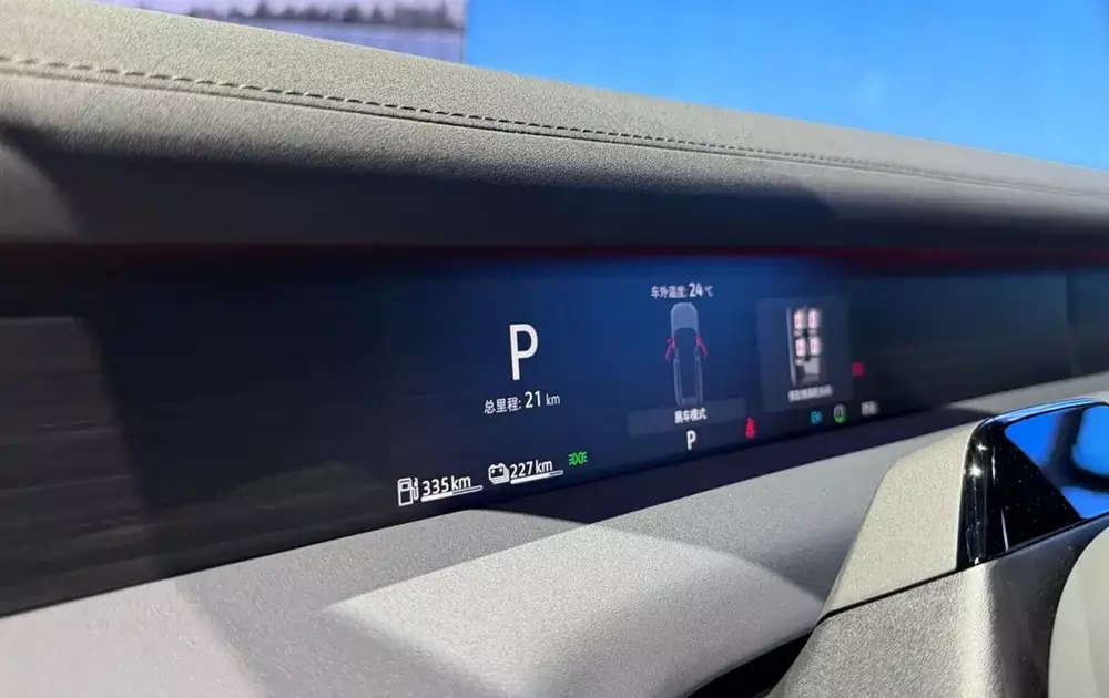 SUV cỡ lớn Volkswagen ID. Era 9X được mở bán, cạnh tranh Lynk & Co 900 sắp ra mắt Việt Nam - Ảnh 8. SUV cỡ lớn Volkswagen ID. Era 9X được mở bán, cạnh tranh Lynk & Co 900 sắp ra mắt Việt Nam - Ảnh 8.